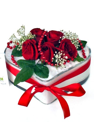 Ankara ankaya iek sat site rnmz  Mika kalp iinde gller Ankara iek gnder firmas ahane rnmz
