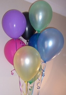 Ankara ankaya ieki den 19 adet farkl renklerde uan balon demeti